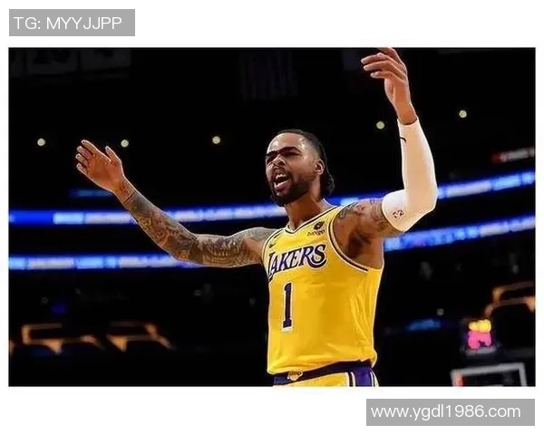 拉塞尔:从球场新星到全球足坛传奇的崛起与挑战 拉塞尔:从球场新星到全球足坛传奇的崛起与挑战