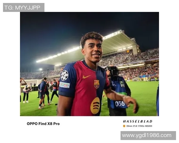 帅气足球球星凭借超凡技术与迷人外貌成为全球瞩目焦点